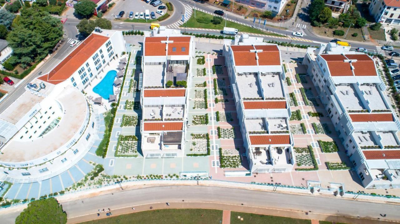 Supreme Studio Apartment Bijoux Umag Bagian luar foto