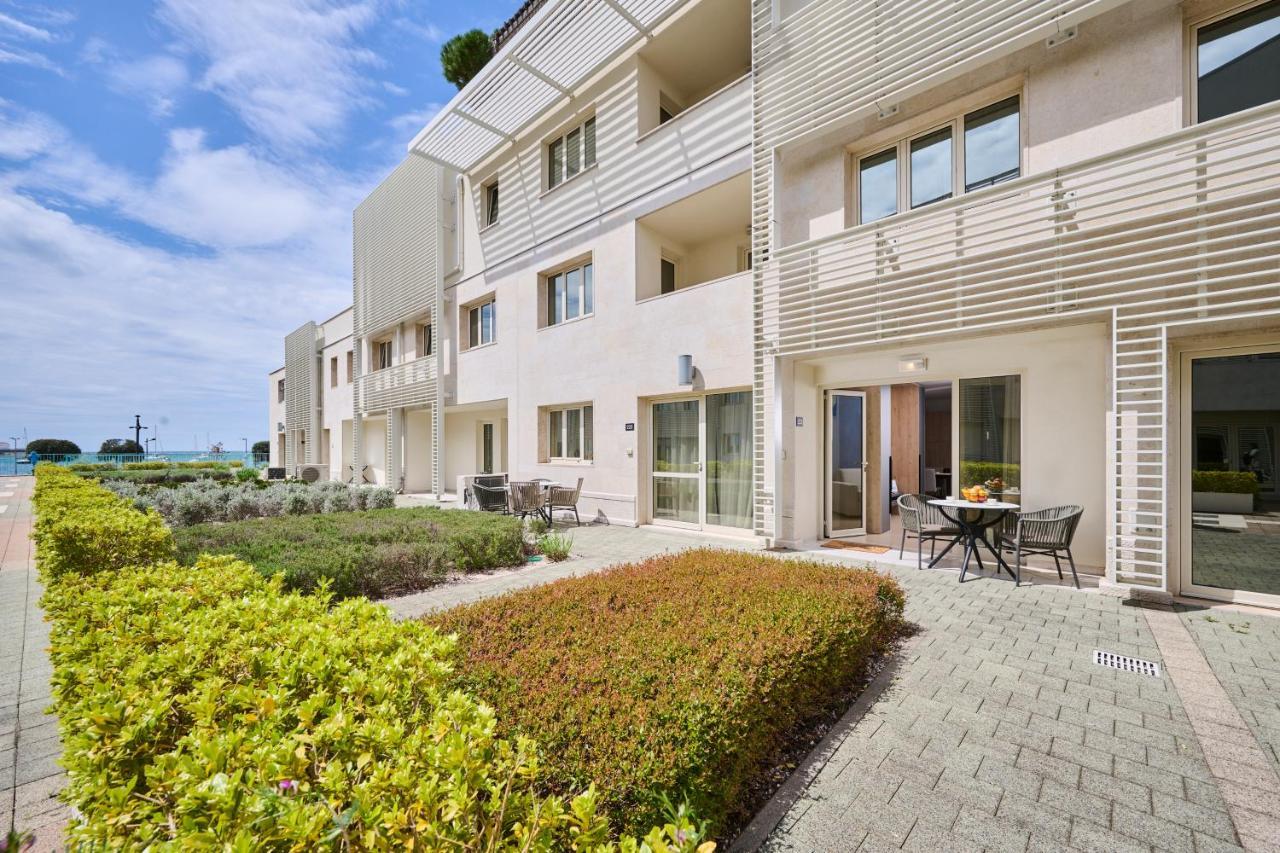 Supreme Studio Apartment Bijoux Umag Bagian luar foto